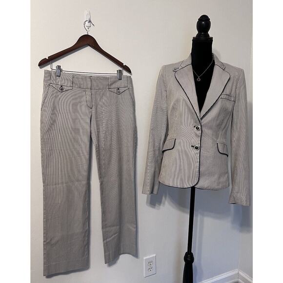 WOMENS MANGO SUIT SZ 12 Top 8 PINSTRIPE TROUSER BLAZER Blue & White Career Wear - Picture 1 of 15